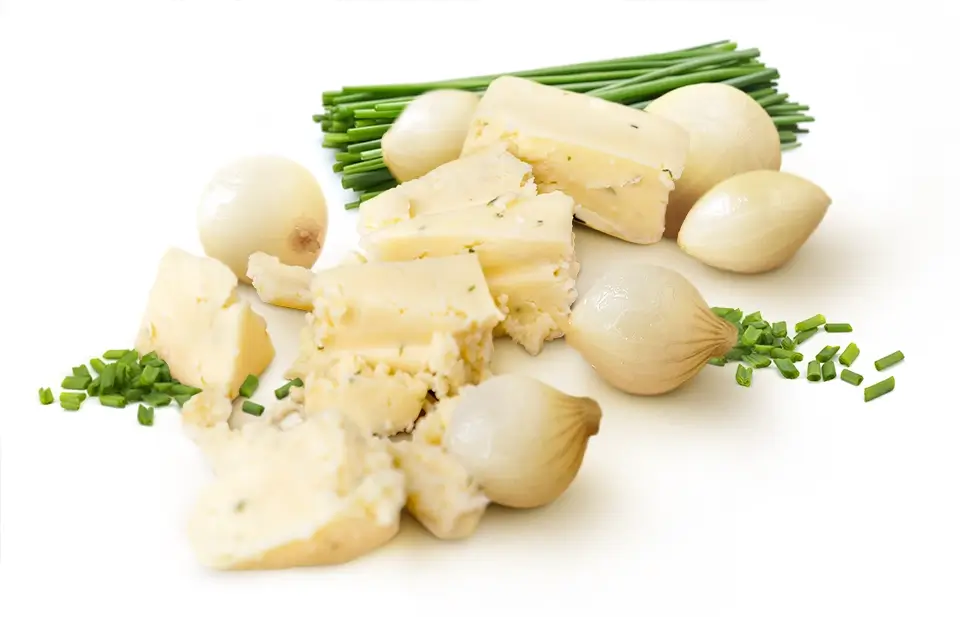 Decorative picture of Pickled Onion & Chives Club Cheddar